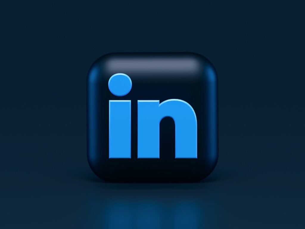 How To Reach Out to Recruiters on LinkedIn?